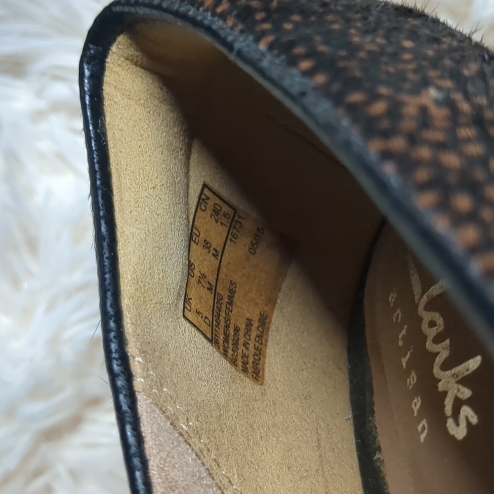 Clarks Artisan Leopard Calf Hair Animal Print Heels Pumps Leather Hair Size 7.5 - Picture 6 of 12